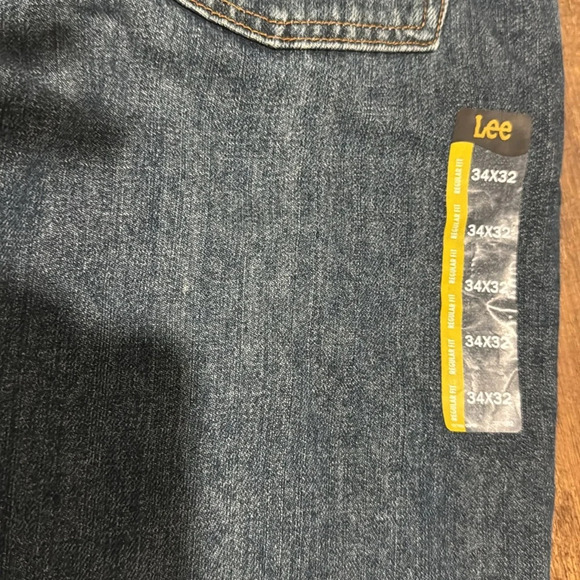 NWT Lee Lieutenant Regular Fit Straight Leg Men’s Jeans. 34x32. Great Gift! - Picture 3 of 8